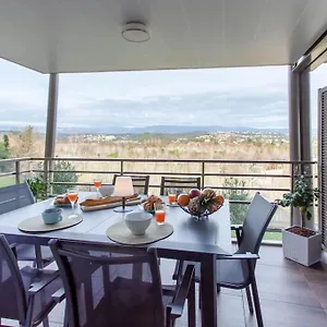 Appartement A7- 2 Bdr Sea & Mountain View - Ac, Parking, Pool & Terrace, Antibes